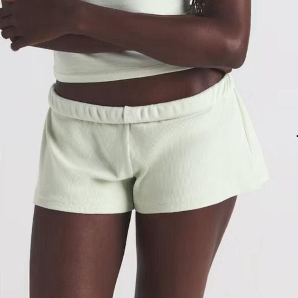 NEW WITH TAG SKIMS COTTON RIB LOOSE SHORT SIZE MEDIUM
